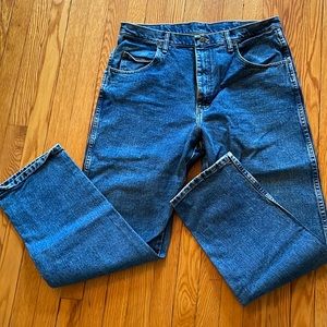 EUC mens Wrangler jeans